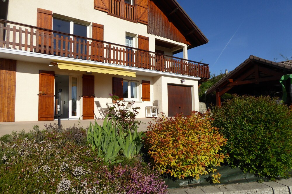 Annecy Charmante Wohnung in Landhaus