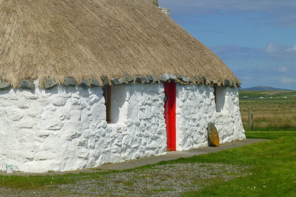 Welcome to our romantic, traditional thatched blackhouse; an ideal retreat