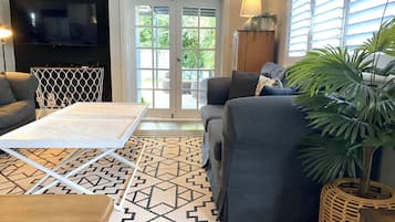 TV, DVD player, stereo, offices