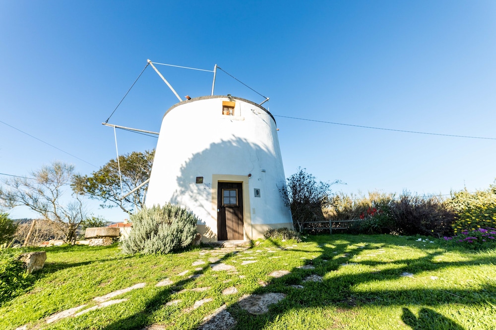 Hare's Mill - Traditional WindMill