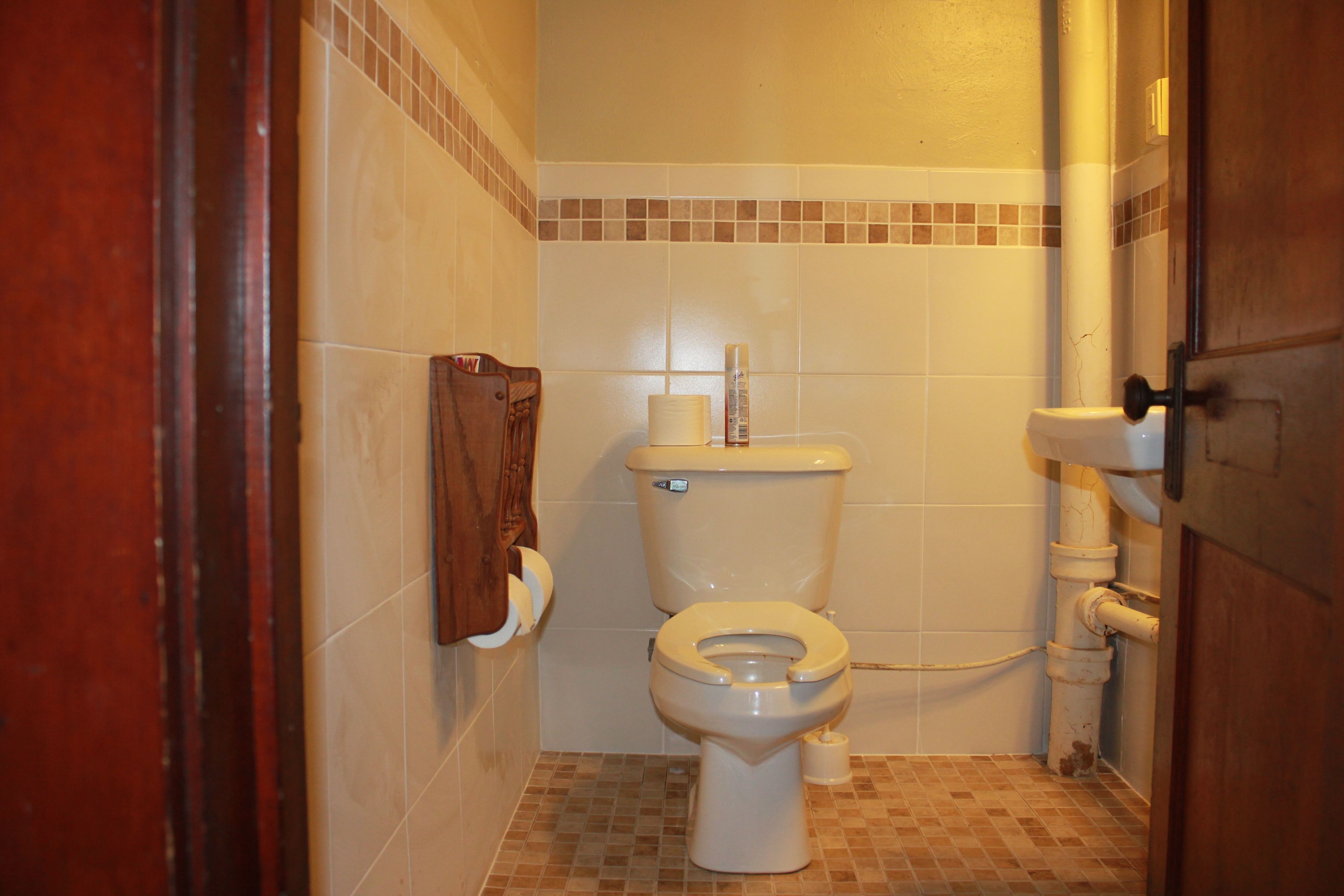 Lake home for family reunions, small weddings, retreats, and more