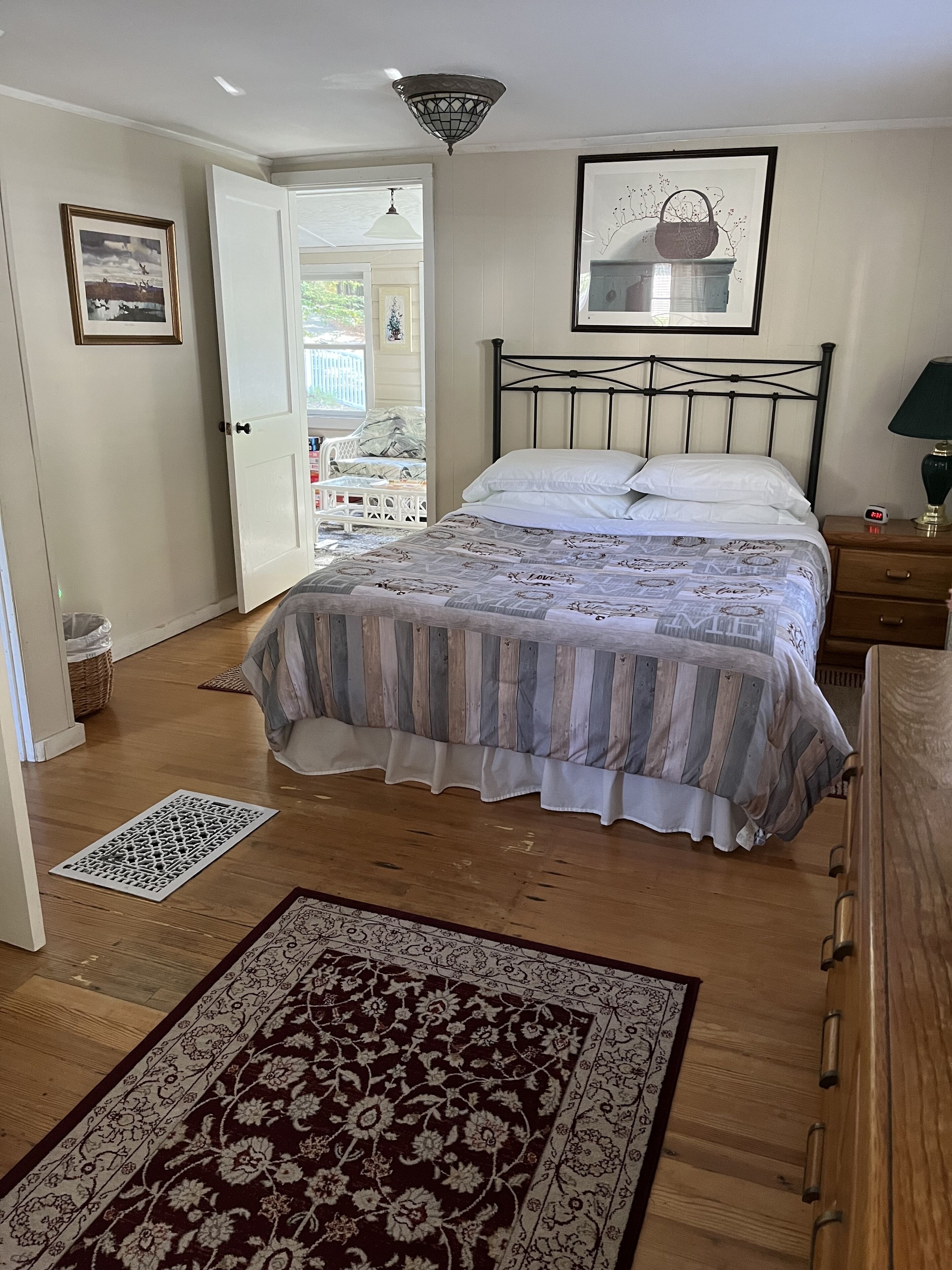 Bedroom with Queen Bed