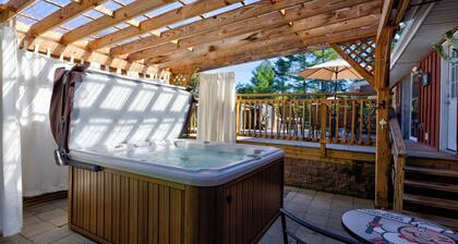 Adirondack Riverside Retreat - Minuuttia Lake George -järvelle, lähellä Gore-vuorta