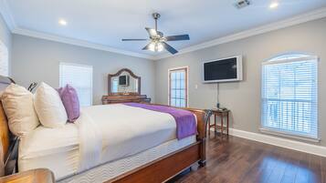 4 makuuhuonetta, silitysrauta/-lauta, vauvan matkasänky, ilmainen Wi-Fi