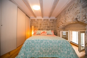 1 habitación, wifi gratis y ropa de cama