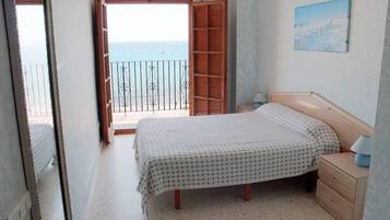 2 bedrooms, iron/ironing board, travel crib, free WiFi
