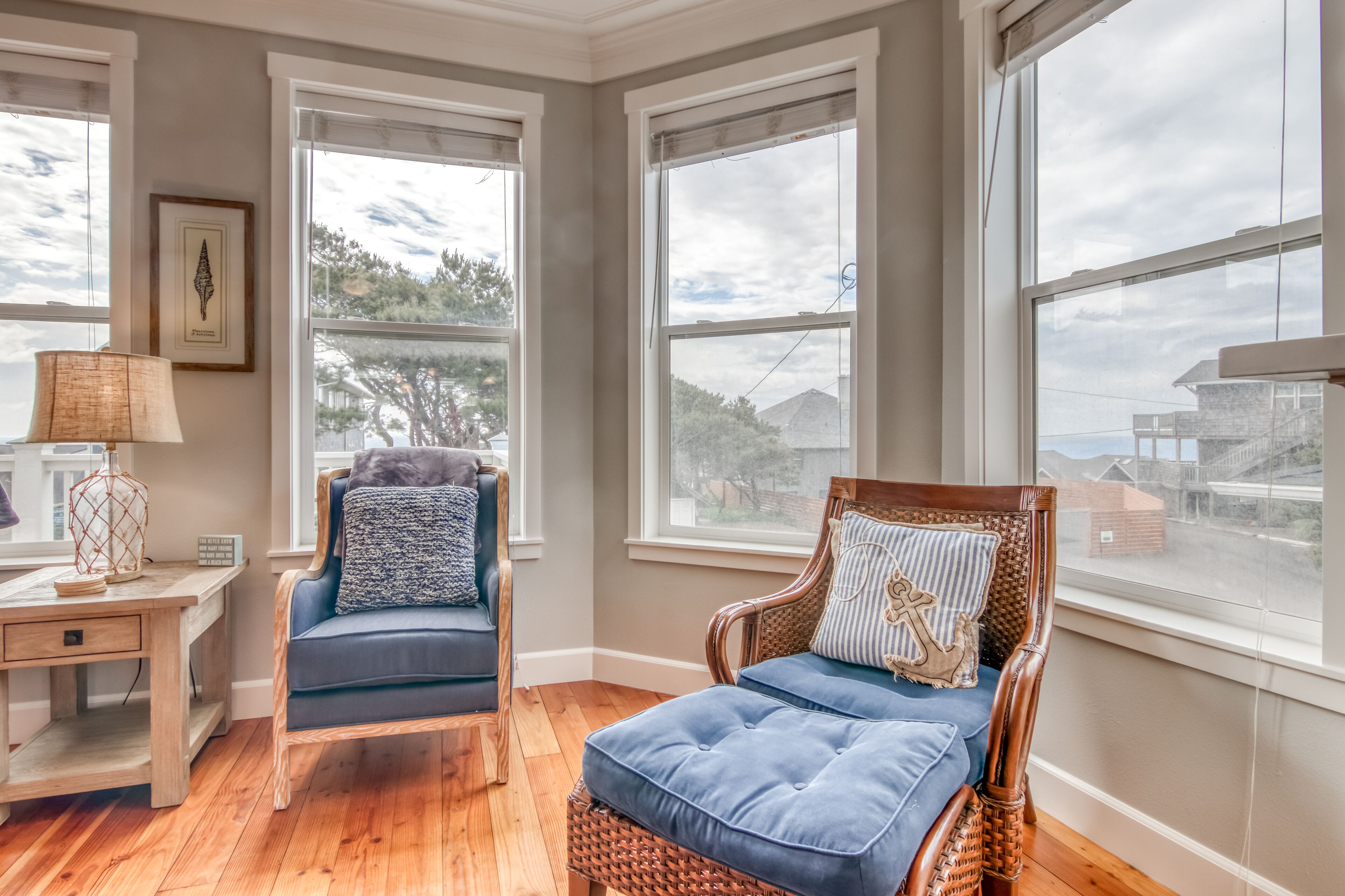 Luxury Oceanview Townhome Near Beach Access Has Third-Floor King Suite, Hot Tub!