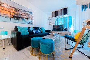 Télévision, chaîne hi-fi