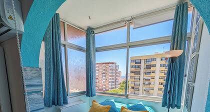 2 Room Apartment - 5 minutes to Costa da Caparica Beach and Bars