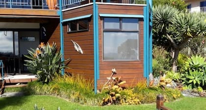 Beachfront Apartment - COOPERS BEACH