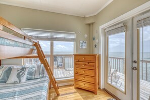 3 chambres, fer et planche à repasser, accès Internet, draps fournis