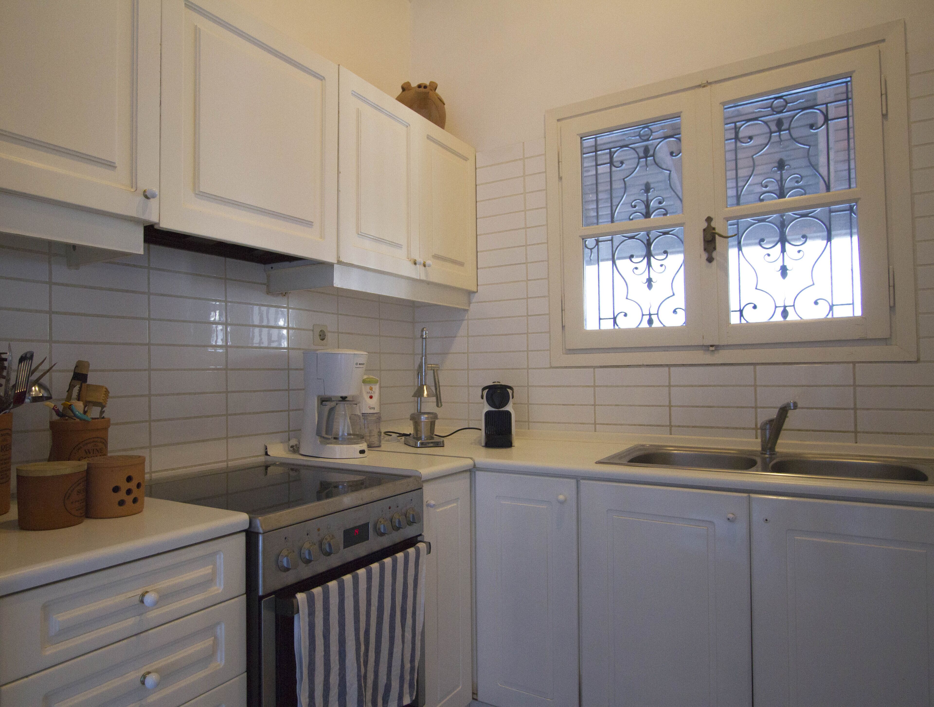 Rustic hilltop Villa with magnificent views and a unique sunrise