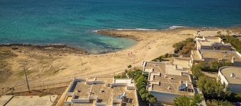 Townhouse directly by the sea MV6