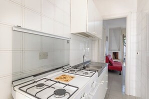 Private kitchen - Townhouse directly by the sea MV6 (Marina di Mancaversa)