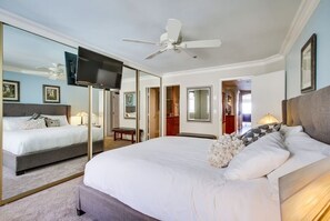 2 bedrooms, desk, iron/ironing board, free WiFi