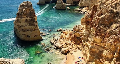 Villa Vale a Pena, for up to 40 people, near Carvoeiro.