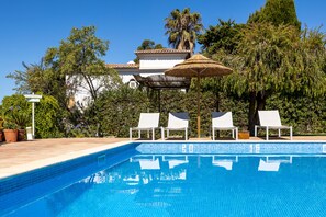 屋外プール、温水プール