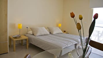 1 dormitorio, tabla de planchar con plancha, wifi gratis y ropa de cama