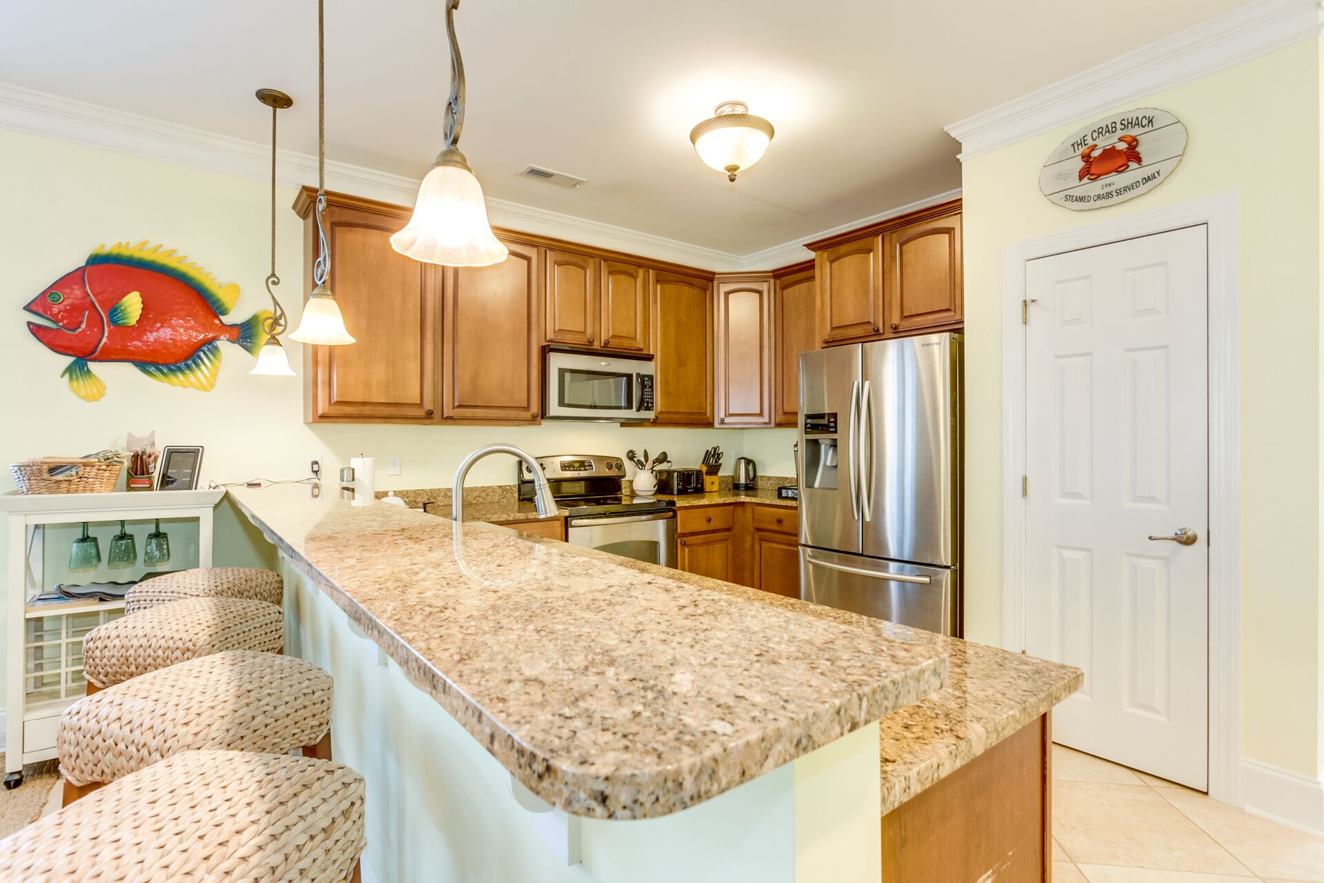 Beautiful Surfside Beach house,steps to the beach.Pool.Golf Cart.Linens Included