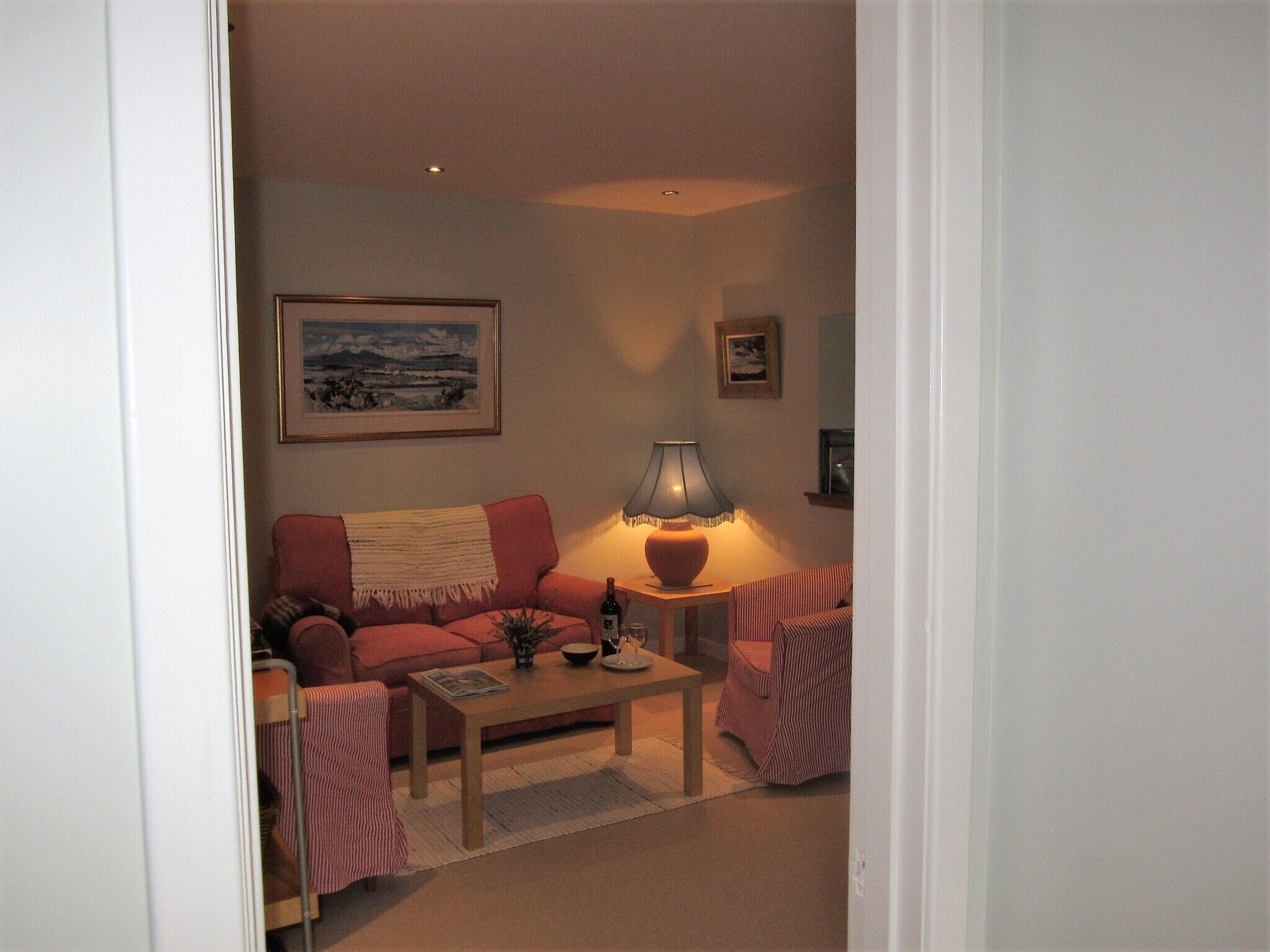 Peaceful relaxing cottage for 2 in stunning scenery beside Loch Lomond