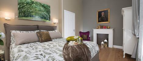 3 slaapkamers, een strijkplank/strijkijzer, wifi, beddengoed