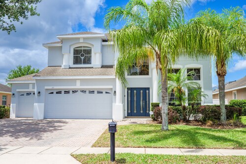 ⭐⭐Spacious 5 Bed 4 Bath Home | Private South/West Facing Pool | Mins to Disney⭐⭐