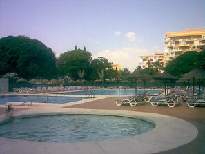 Pool - Benalmadena, perfect families (5 adults), WIFI, good weather, tranquility, leisure (Benalmádena)
