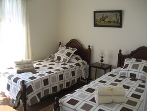 2 chambres, fer et planche à repasser, Wi-Fi, literie fournie