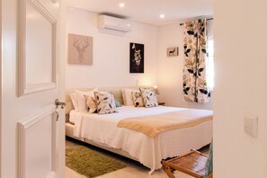 2 bedrooms, in-room safe, iron/ironing board, travel cot