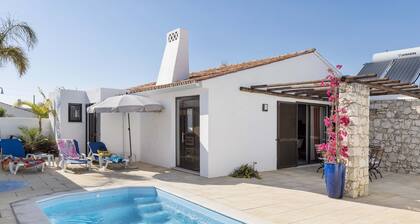 Villa Petala, 300 metres from the beach.