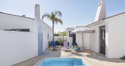 Villa Petala, 300 Meter vom Strand entfernt.