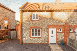 Exterior - Victory Cottage, Little Walsingham, Norfolk (Walsingham)