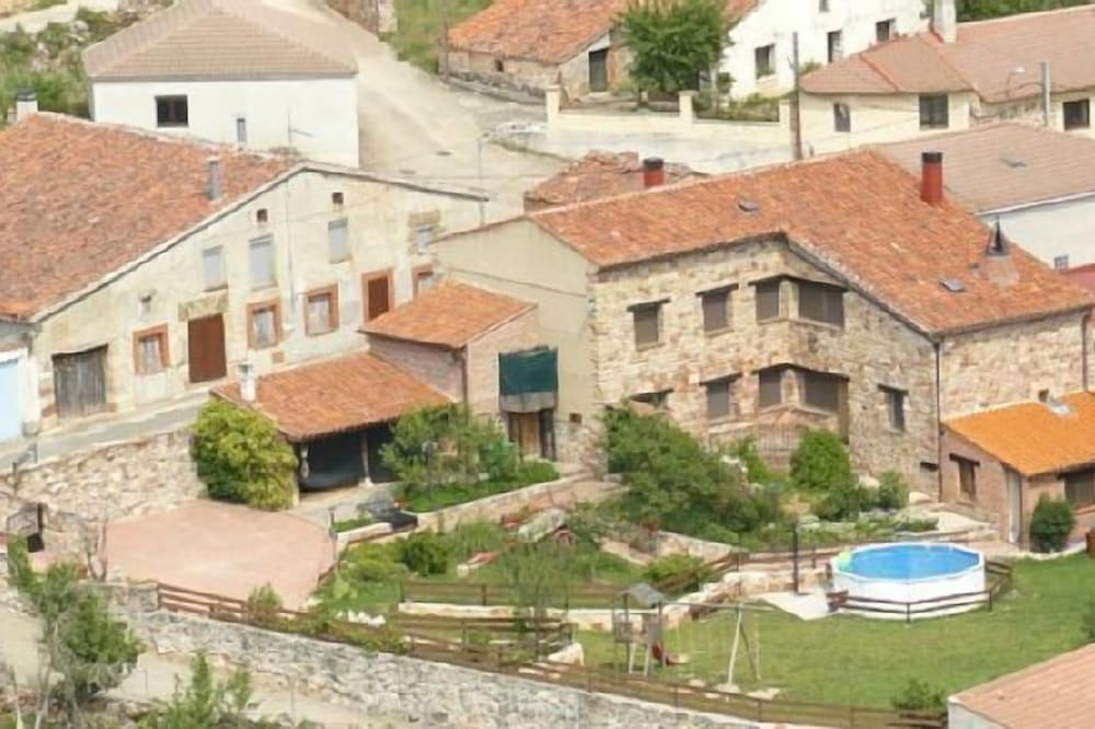 Cottage La Chimenea de Soria II in the surroundings of the Cañon de Rio Lobos