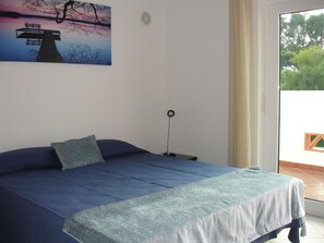 5 chambres, fer et planche à repasser, accès Internet, draps fournis