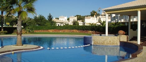Utomhuspool