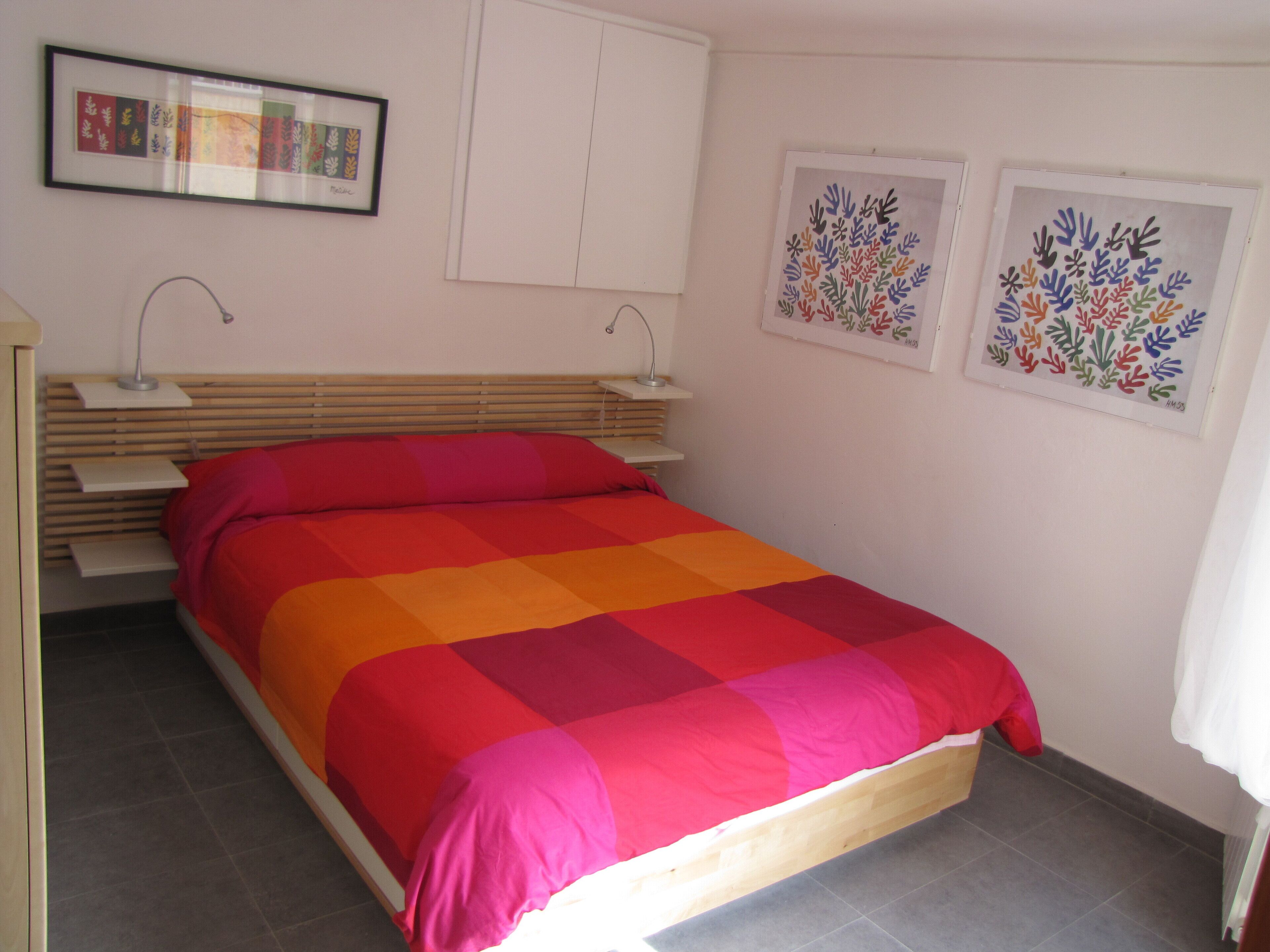 1 chambre, fer et planche à repasser, Wi-Fi gratuit, draps fournis