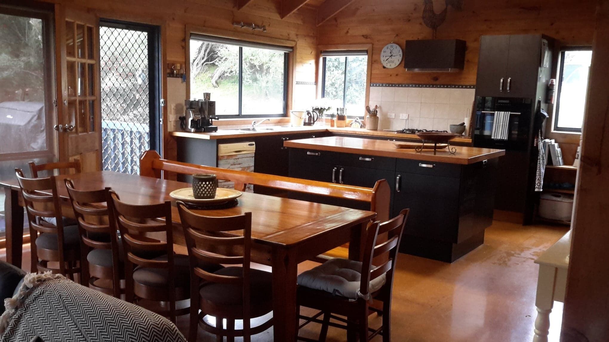 Réfrigérateur, micro-ondes, four, lave-vaisselle