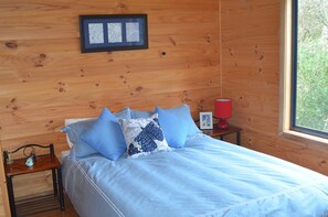 4 habitaciones, escritorio, tabla de planchar con plancha y wifi gratis 