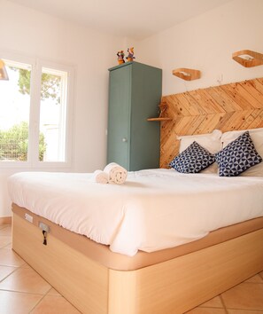 4 bedrooms, iron/ironing board, travel cot, free WiFi - Porticcio: house / villa - 7 rooms - 10 persons (Pietrosella)