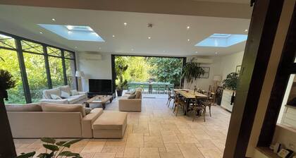 200 M2 Dreamhouse for 10 with private pool and garden in beautiful park