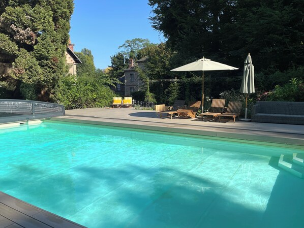 Piscine extérieure, piscine chauffée