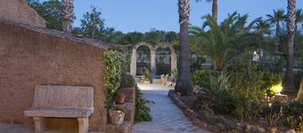 Typical Majorcan finca with pool, wireless, garden, barbecue and heating