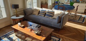 Smart TV, DVD player, books, music library