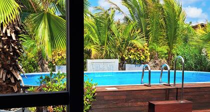 Turquoise Villa 3 bedrooms/2 bathrooms 5 minutes drive to Eagle Beach