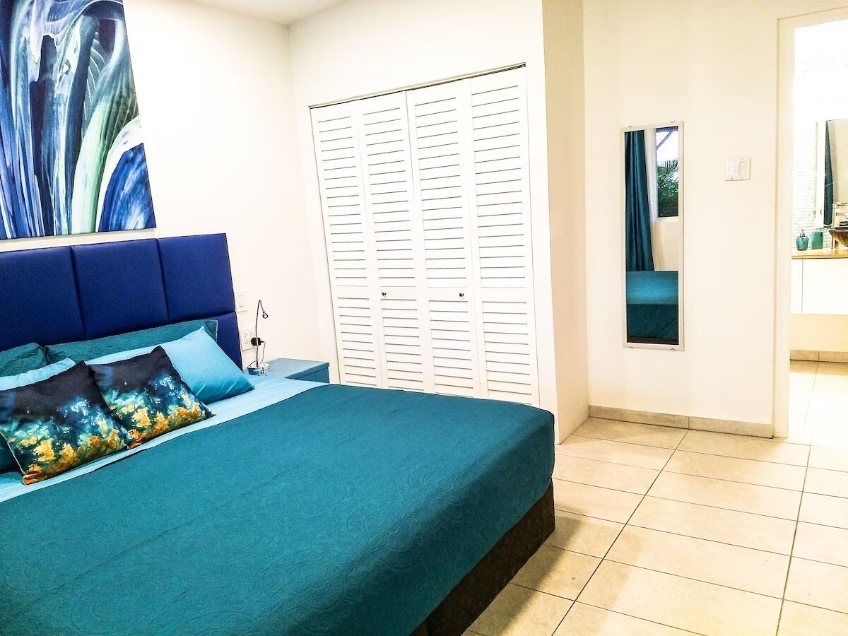 3 habitaciones, escritorio, tabla de planchar con plancha y wifi gratis 