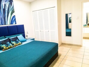 3 bedrooms, desk, iron/ironing board, free WiFi