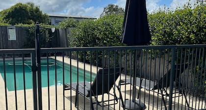 Kompaktes Einfamilienhaus mit Pool in South Mackay