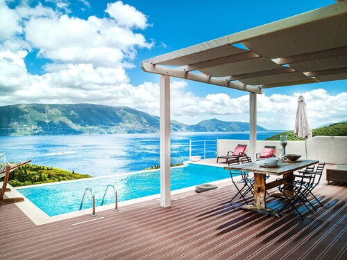 GREEN VILLA Luxurious Stone Villa With Private Pool And Panoramic Sea View!