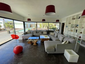 Smart TV, DVD player, books, music library