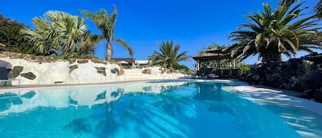 Piscine extérieure, piscine chauffée